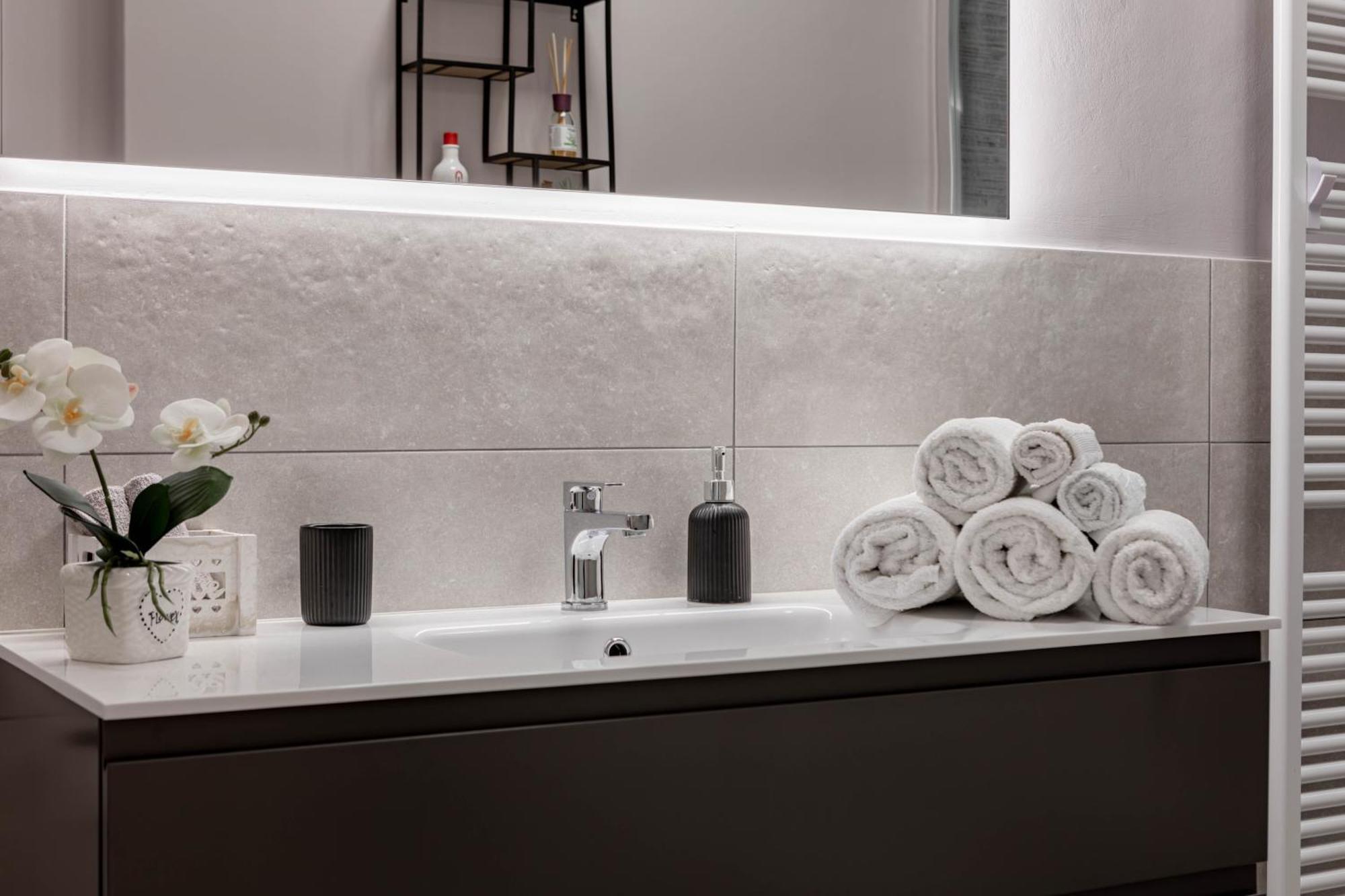 Ferienwohnung H11 Luxury Sanremo Centro - Elegante - Casino Exterior foto